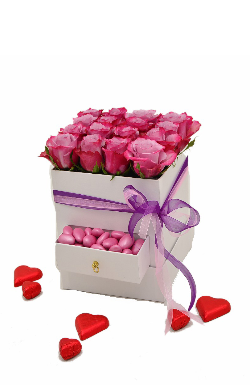 Kutuda Güller Siparişi saruhanlıTaze Çiçekler Aynı Gün Teslimat 7/24